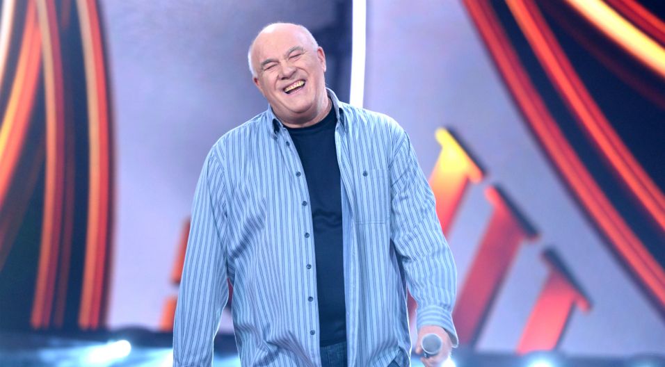 Na opolskim festiwalu zaśpiewał także Ryszard Rynkowski, a wraz z nim całe Opole, bo kto nie zna słów refrenu „jedzie pociąg z daleka, na nikogo nie czeka…” (fot. J. Bogacz/TVP)