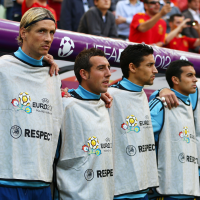 Ławka rezerwowych reprezentacji Hiszpanii na Euro 2012 (fot. Getty Images)