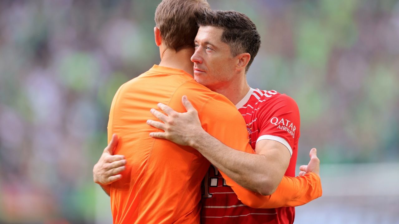 Manuel Neuer i Robert Lewandowski (fot. PAP/EPA)