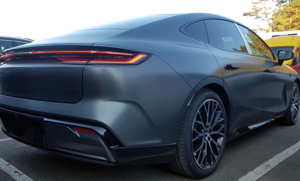 «Geely E8» мае выбітны каэфіцыент аэрадынамічнага супраціўлення – 0,199. Фота: av.by