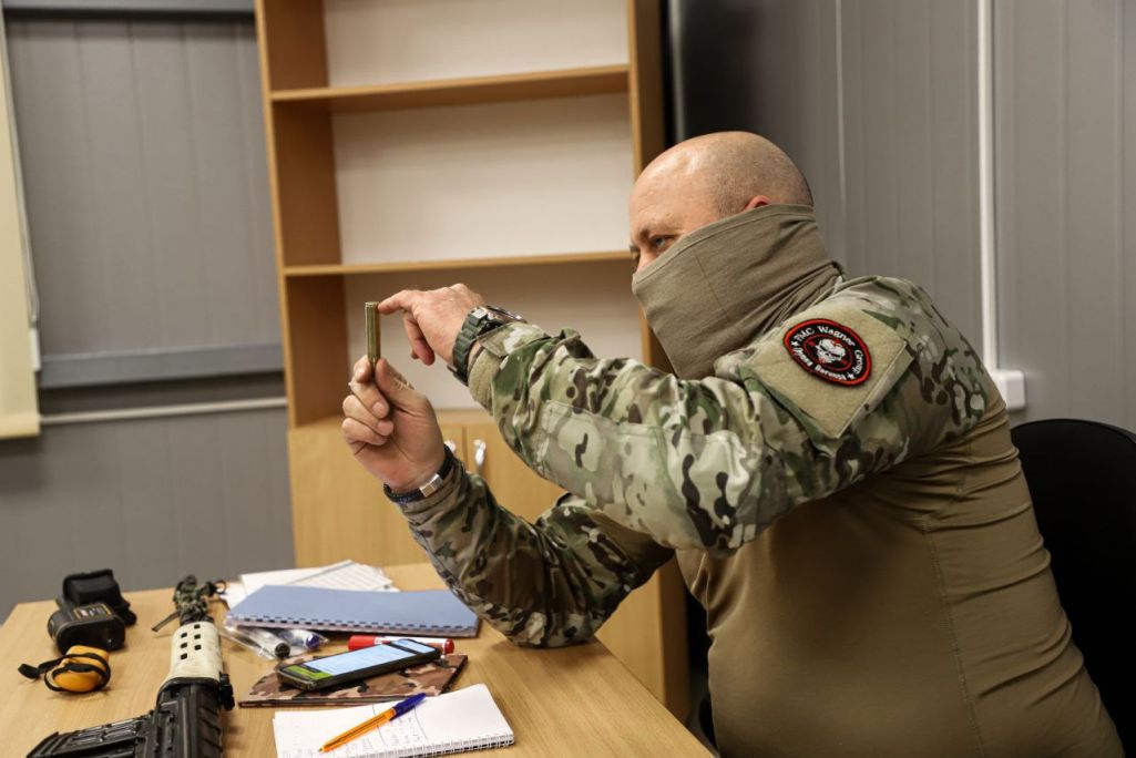 Баевікі расейскай групы Вагнэра пачалі рыхтаваць снайпераў для ўнутраных войскаў Беларусі. 31 студзеня 2024 года. (Фота: Внутренние войска МВД / Telegram)