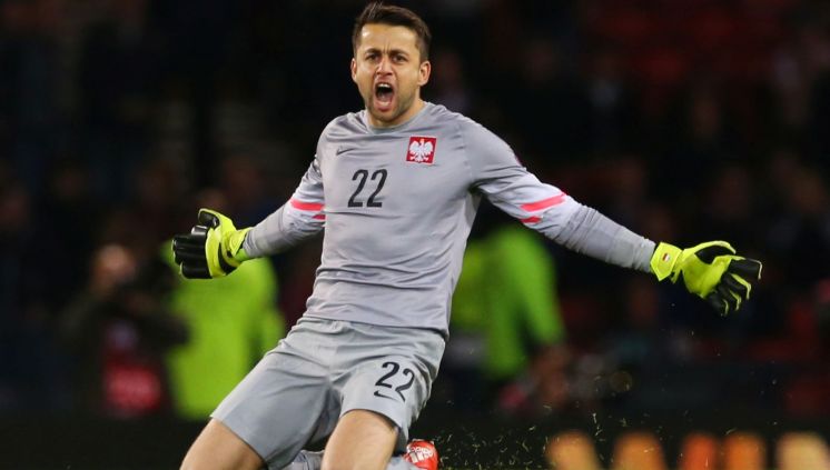 Łukasz Fabiański zostaje w Premier League. Polak znalazł ...