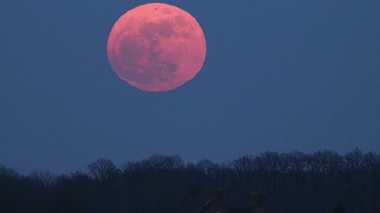 Pełnia Różowego Księżyca - najjaśniejsza pełnia w ciągu ...