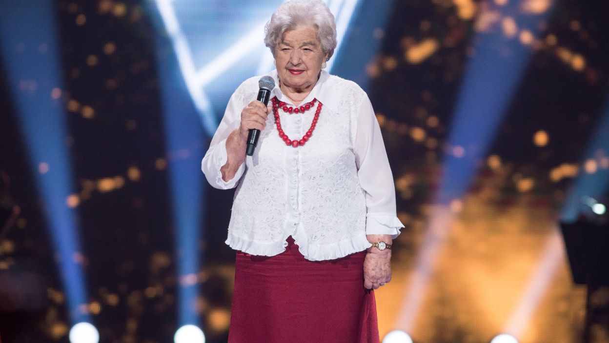 Na scenie zaprezentowała się także 93-letnia Zofia Gromek. Podczas występu wspierała ją wnuczka, która wierzy, że spełnią się marzenia babci (fot. TVP)