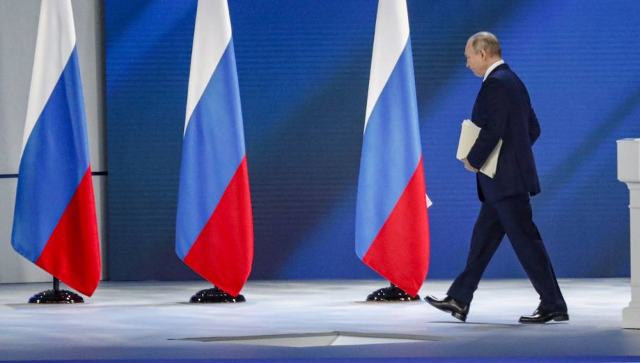 Putin stawia na politykę konfrontacji (fot. PAP/EPA/MAXIM SHIPENKOV)