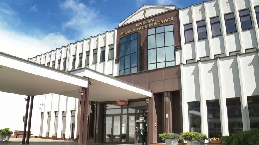Wydział Prawa i Administracji toruńskiego uniwersytetu może już świętować 80-lecie. 