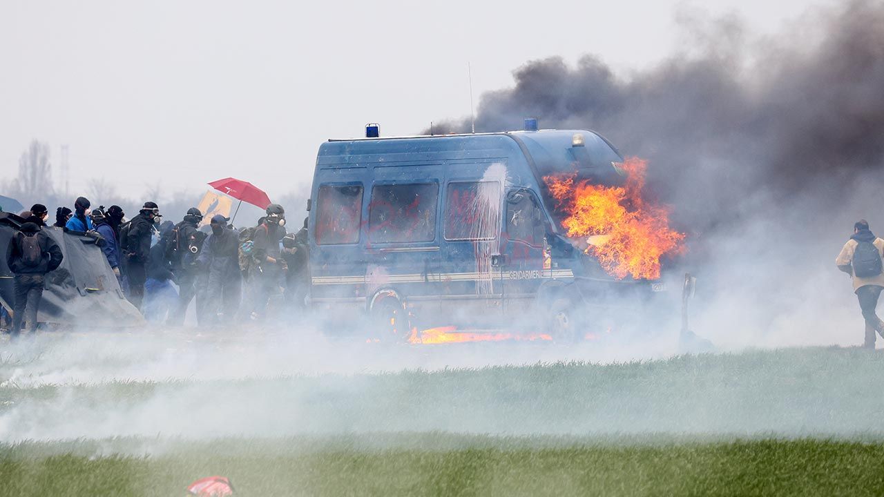 Protest we Francji (fot. YVES HERMAN / Reuters / Forum)