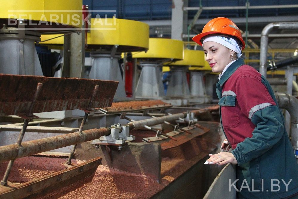 Здымак мае ілюстрацыйны характар. Вытворчасць калійных угнаенняў. (Фота: belaruskali.by)