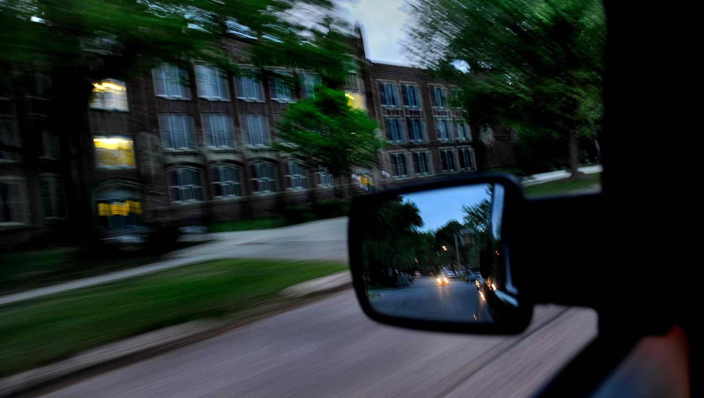 Gina DeJesus wracała ze szkoły i zniknęła z tej ulicy w Cleveland w 2004 roku. Potem okazało się, że wsiadła do samochodu Ariela Castro. Fot. Michael S. Williamson/The Washington Post via Getty Images
