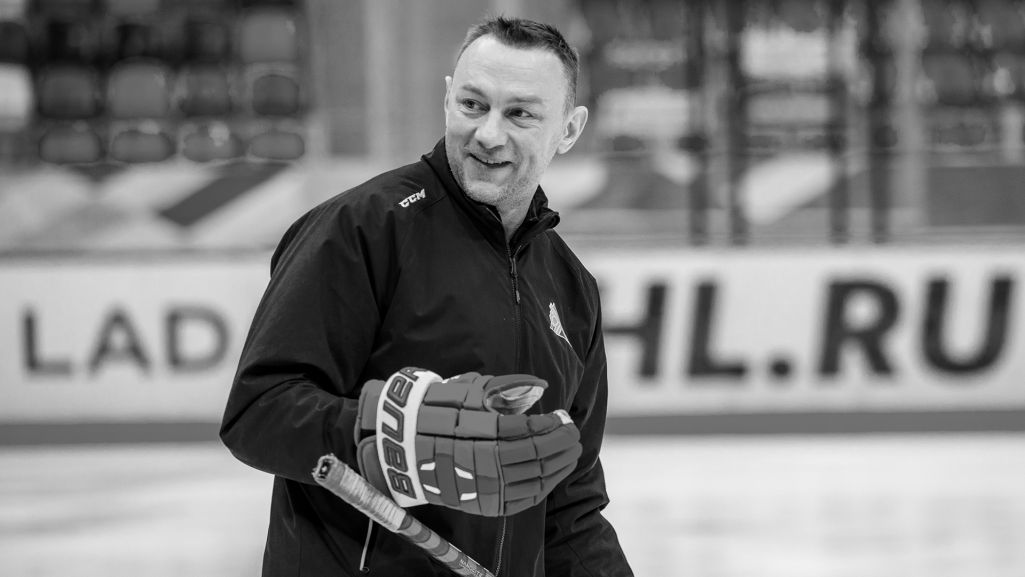 Беларускі хакеіст Канстанцін Кальцоў. (Фота: hcsalavat.ru)