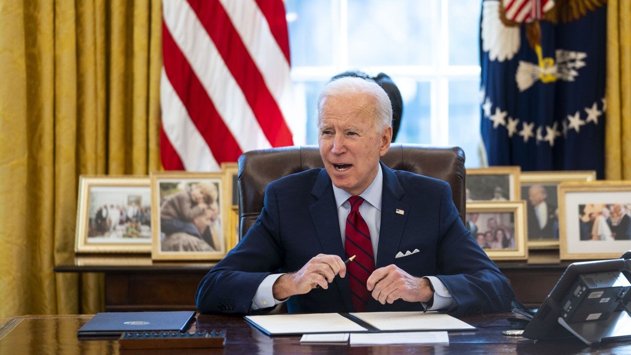 Biden cofnął decyzję Trumpa ws. „Mexico City policy” (fot. Doug Mills-Pool/Getty Images) Biden cofnął decyzję Trumpa ws. „Mexico City policy” (fot. Doug Mills-Pool/Getty Images)