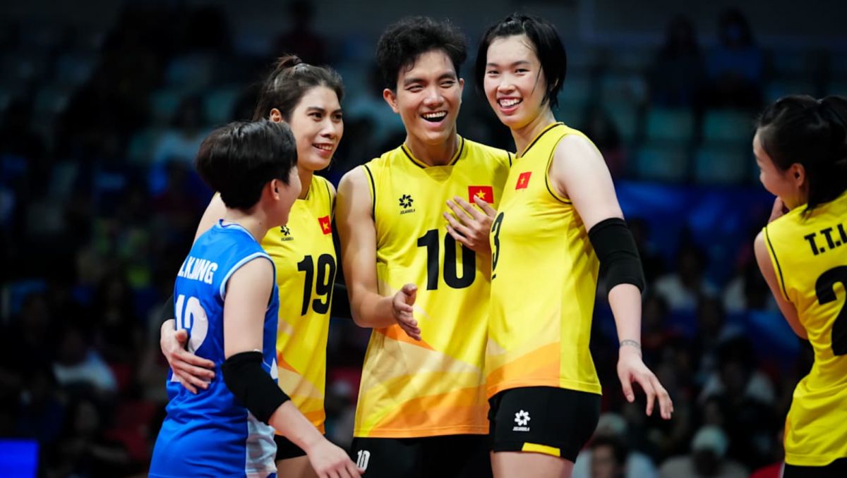 Nguyen Thi Bich Tuyen (w środku, fot. Volleyball World) Nguyen Thi Bich Tuyen (w środku, fot. Volleyball World)