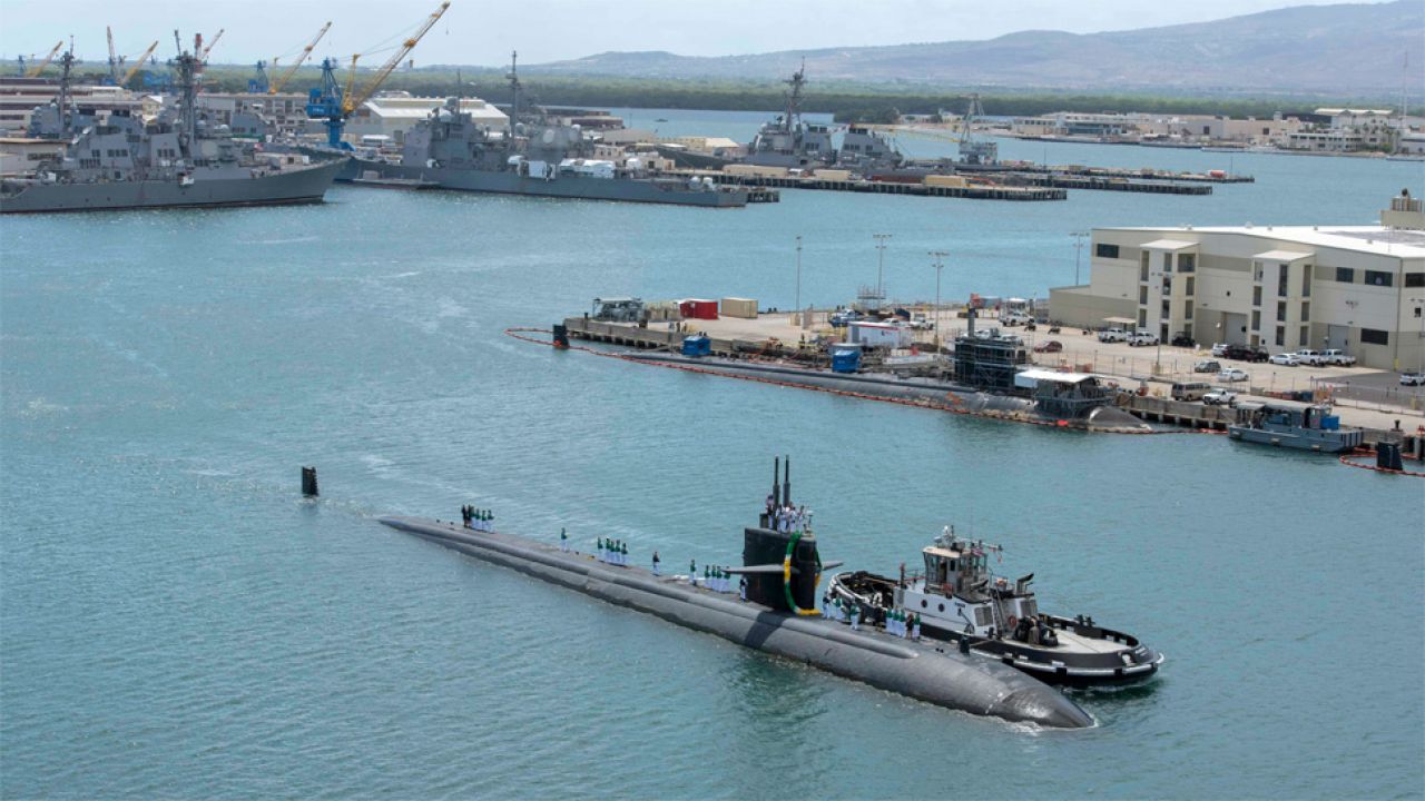 Sprawcą strzelaniny był marynarz służący na okręcie podwodnym USS Columbia (fot. US Navy) Sprawcą strzelaniny był marynarz służący na okręcie podwodnym USS Columbia (fot. US Navy)