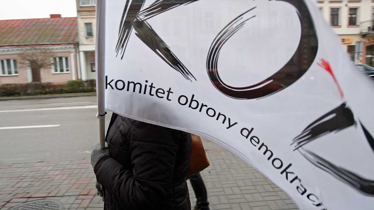 30 maja Sąd Okręgowy w Krakowie nakazał doprowadzić skazanego do aresztu (fot. arch. PAP/Artur Reszko) 30 maja Sąd Okręgowy w Krakowie nakazał doprowadzić skazanego do aresztu (fot. arch. PAP/Artur Reszko)