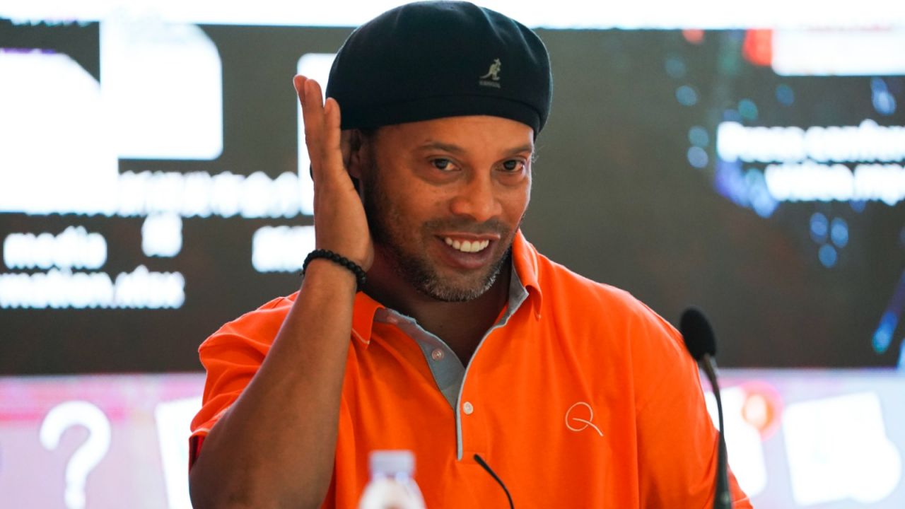 Ronaldinho znów ma więcej powodów do zadowolenia (fot. Getty Images)