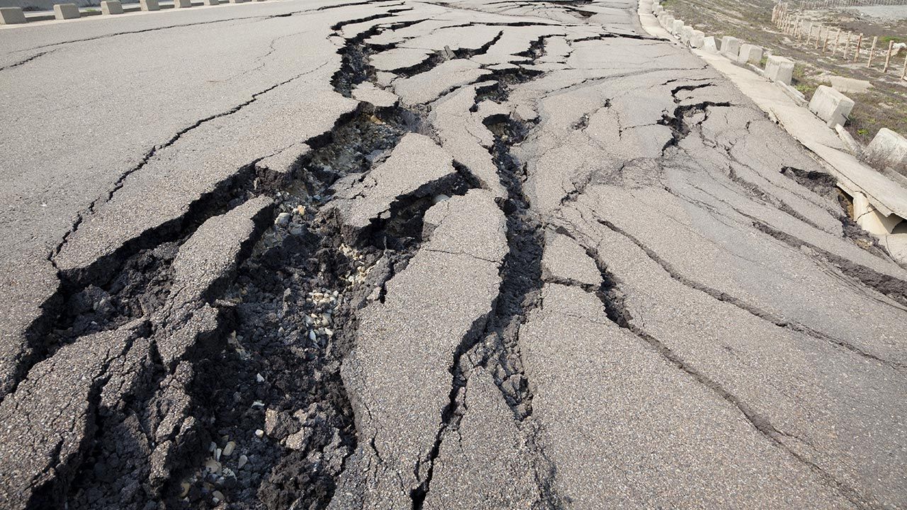 Hipocentrum wstrząsów było zlokalizowane 3 km w głąb ziemi (fot. Shutterstock/Tom Wang, zdjęcie ilustracyjne)