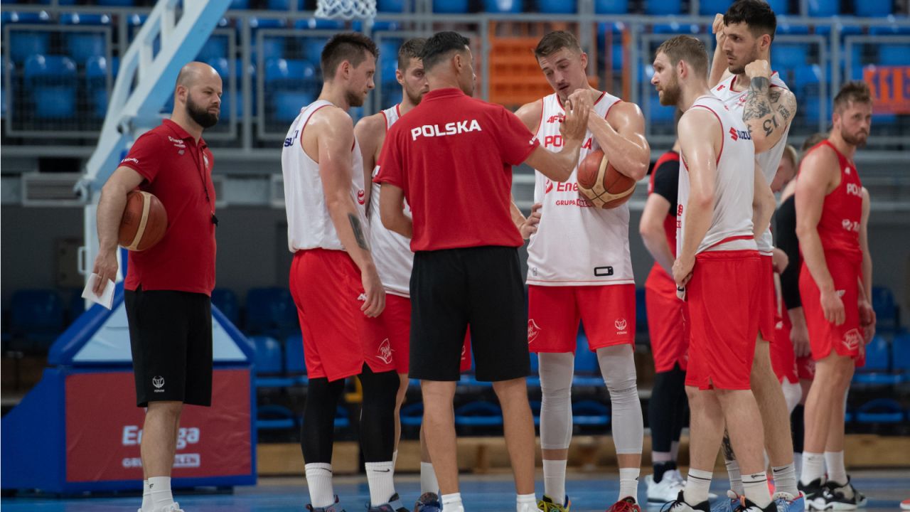 Koszykarska reprezentacja Polski niebawem powalczy w EuroBaskecie i o udział... w kolejnych mistrzostwach Europy (fot. PAP).
