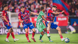 Piłkarze Rakowa w meczu Arisem (fot. Getty)