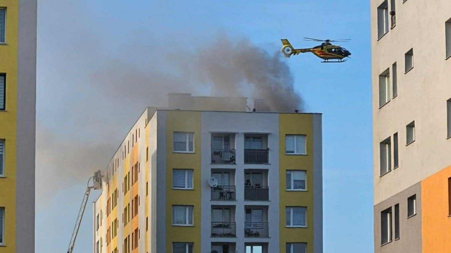 Na miejscu działa 8 zastępów straży pożarnej. Fot. TVP3 Katowice