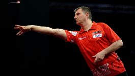 Krzysztof Ratajski we wtorek zagra w meczu 2. rundy World Matchplay (fot. Getty)