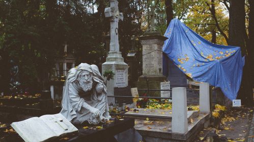 Паванзкоўскія могілкі. Варшава, Польшча. 20 кастрычніка 2023 года. (Фота: Аліса Ганчар / Белсат)