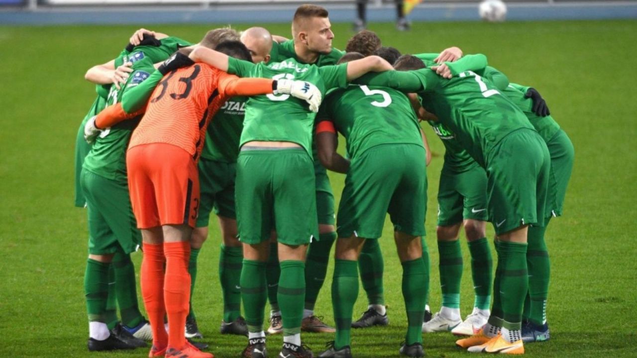 Pko Ekstraklasa Obronca Warty Poznan Jakub Kielb Bedziemy Walczyc Nawet W Dziesieciu Sport Tvp Pl