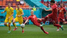 Ezgjan Alioski dobił rzut karny (fot. Getty)