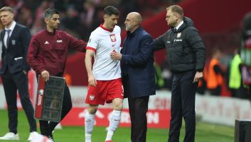 Michał Probierz i Robert Lewandowski podczas meczu z Litwą (fot. PAP) Michał Probierz i Robert Lewandowski podczas meczu z Litwą (fot. PAP)