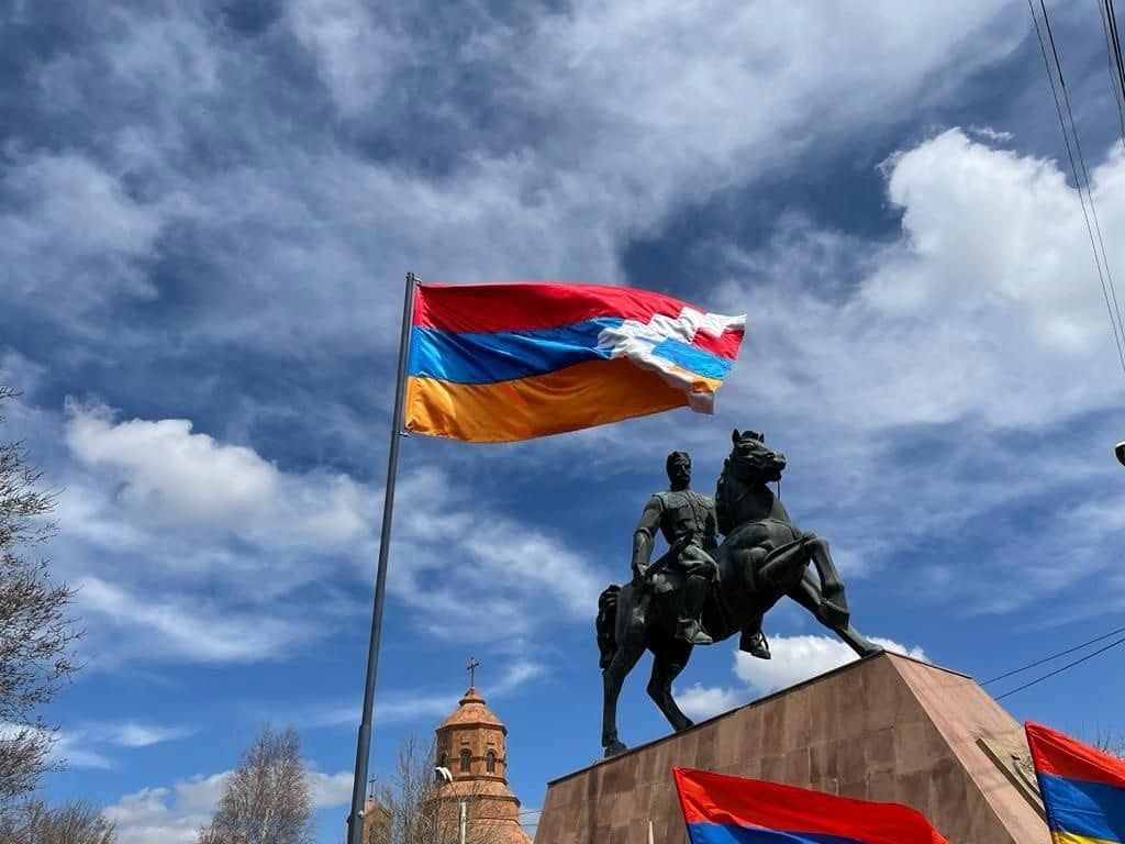 Сцяг непрызнанай Нагорна-Карабахскай рэспублікі. (Фота: politik.am)