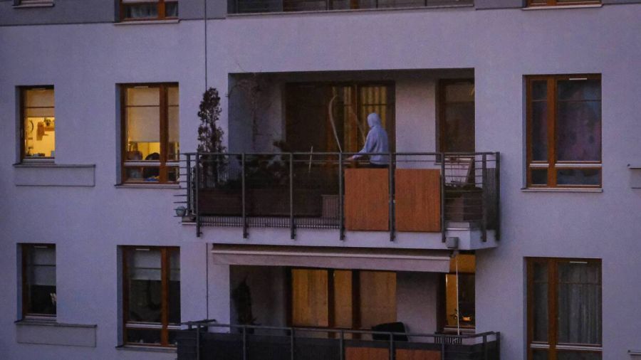 Kępno - przeszedł przez balkon i ukradł pieniądze sąsiadce (fot. zdj. ilustr./PAP/Mateusz Marek)