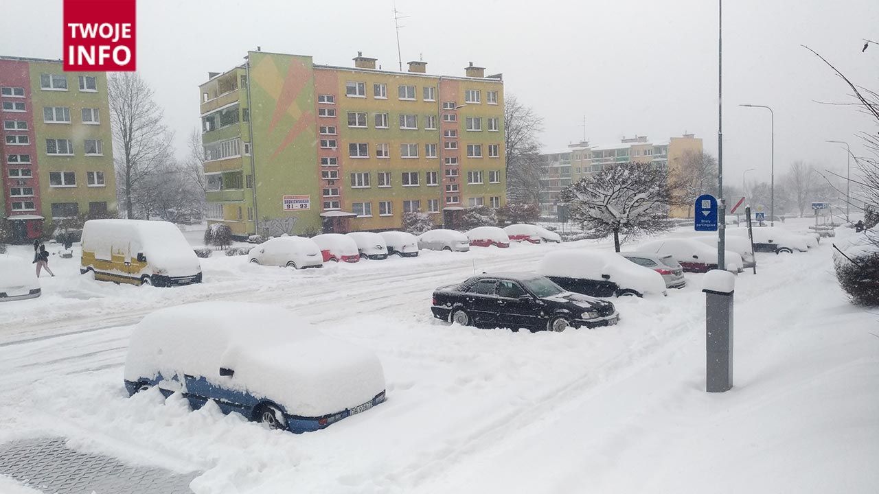 Trudne warunki pogodowe na polskich drogach (fot. Twoje Info) Trudne warunki pogodowe na polskich drogach (fot. Twoje Info)