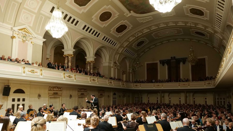 Jedna z dwóch filharmonii w regionie obchodzi wyjątkowy jubileusz (fot. Filharmonia Poznańska/Facebook/Antoni Hoffmann)