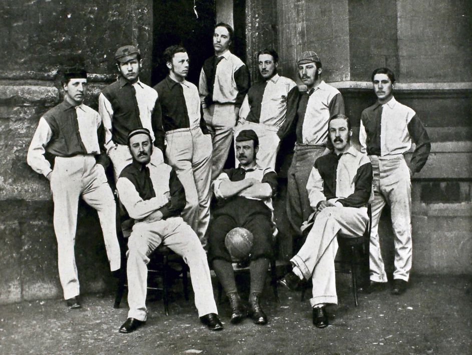 Drużyna piłkarska Uniwersytetu w Oksfordzie w 1875 roku (fot. Getty) Drużyna piłkarska Uniwersytetu w Oksfordzie w 1875 roku (fot. Getty)