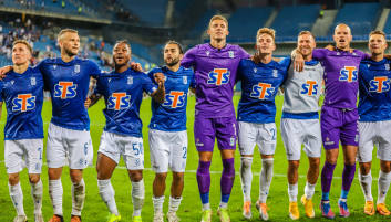 Artur Rudko (w środku) w Lechu nie miał wielu okazji do świętowania (fot. 400mm.pl) Artur Rudko w środku (fot. 400mm.pl)