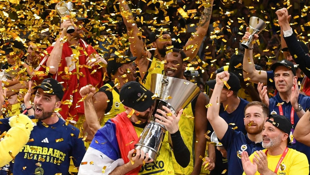 Kosykarze Fenerbahce Stambuł wygrali ostatnią edycję Euroligi (fot. PAP/EPA)