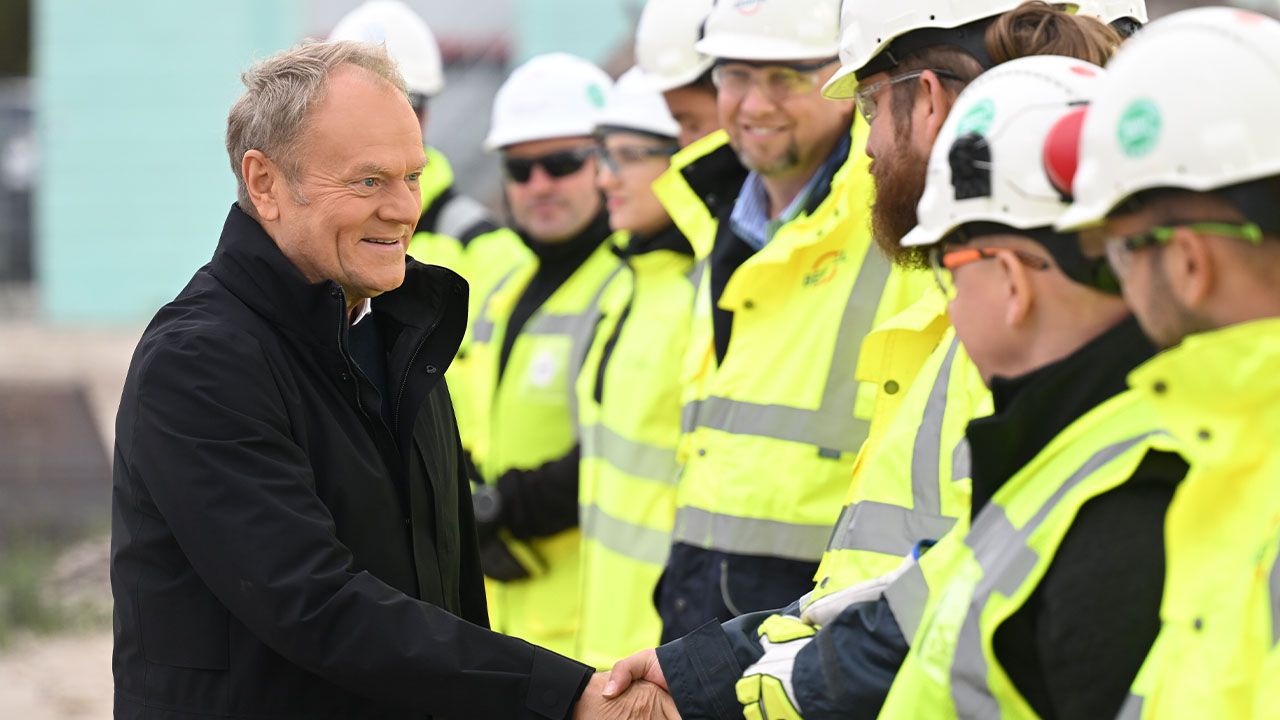 Premier na placu budowy elektrowni. „Będziemy patrzeć, jak rośnie”