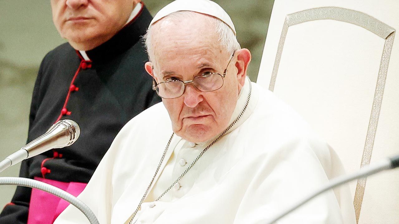 Papież Franciszek położył nacisk na znaczenie sprzeciwu sumienia (fot. PAP/EPA/GIUSEPPE LAMI)