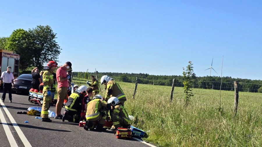 Poważny wypadek na DW167. Droga zablokowana (źródło: Adam Wójcik)