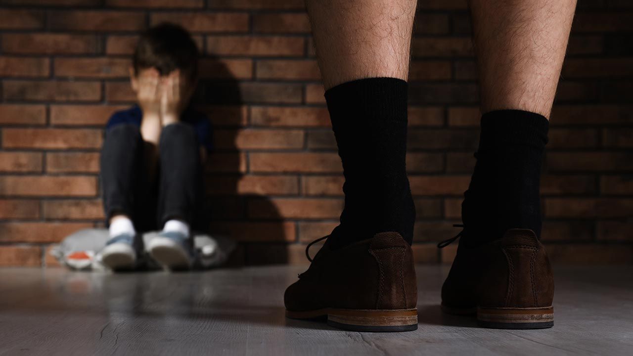 Komisja ds. pedofilii od wtorku przyjmuje zgłoszenia o przestępstwach (fot. Shutterstock/New Africa)