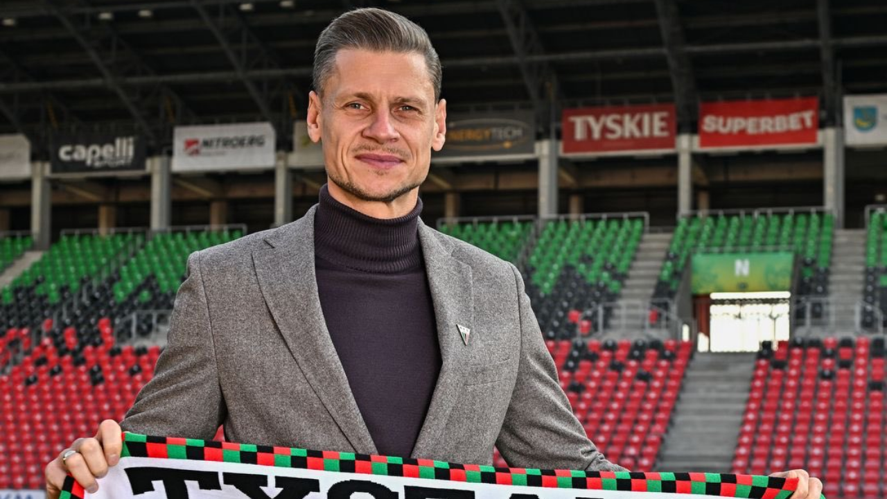 Pierwszy poważny egzamin Piszczka jako trenera. Objął drużynę pod ścianą