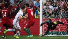 Robert Lewandowski w meczu z Portugalią na Euro 2016 (fot. Getty)