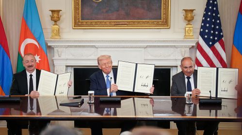 Падпісанне пагаднення паміж Азербайджанам і Арменіяй пры ўдзеле ЗША ў Белым доме. 8 жніўня 2025 года. Фота: Andrew Harnik/Getty Images 