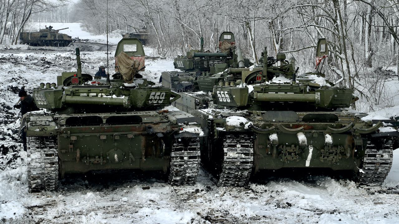 NATO przygląda się gromadzeniu rosyjskich wojsk (fot. Erik Romanenko\TASS\Getty Images)