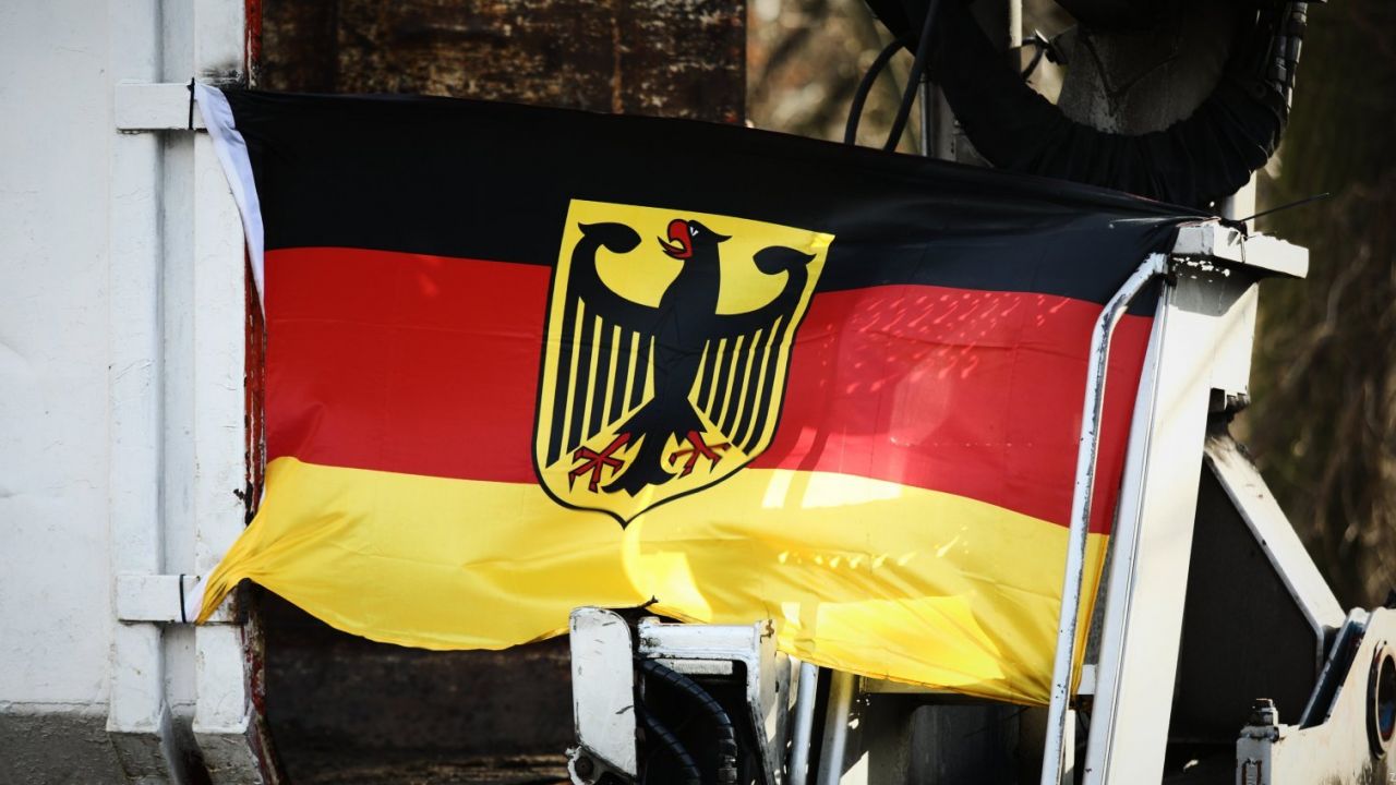 Wstydliwa historia niemieckich firm (fot. STR/NurPhoto via Getty Images)