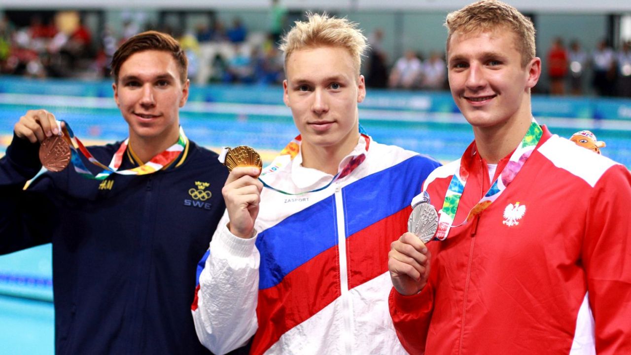Jakub Kraska (z prawej) ze srebrnym medalem YOG (fot. Getty Images)