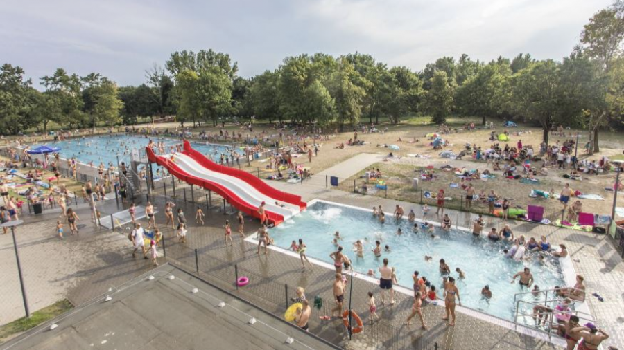 Pływalnia letnia Park Kasprowicza Poznań, pływalnia letnia Chwiałka (fot. POSIR)