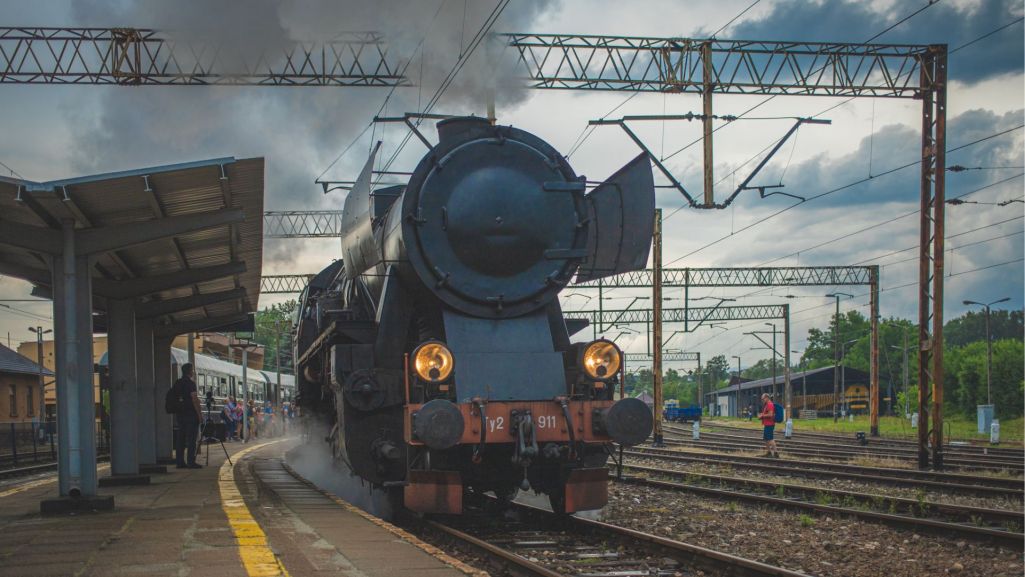 Na stronie Kolei Galicyjskiej ruszyła już sprzedaż biletów na przejazdy pociągiem retro. Fot. Małopolskie Szlaki Turystyki Kolejowej