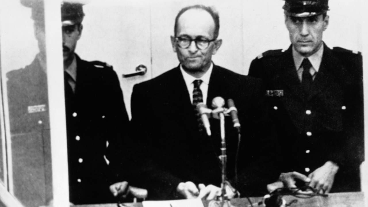 Adolf Eichmann wpadł kilkanaście lat po wojnie (fot. Hulton-Deutsch Collection/CORBIS/Corbis via Getty Images)