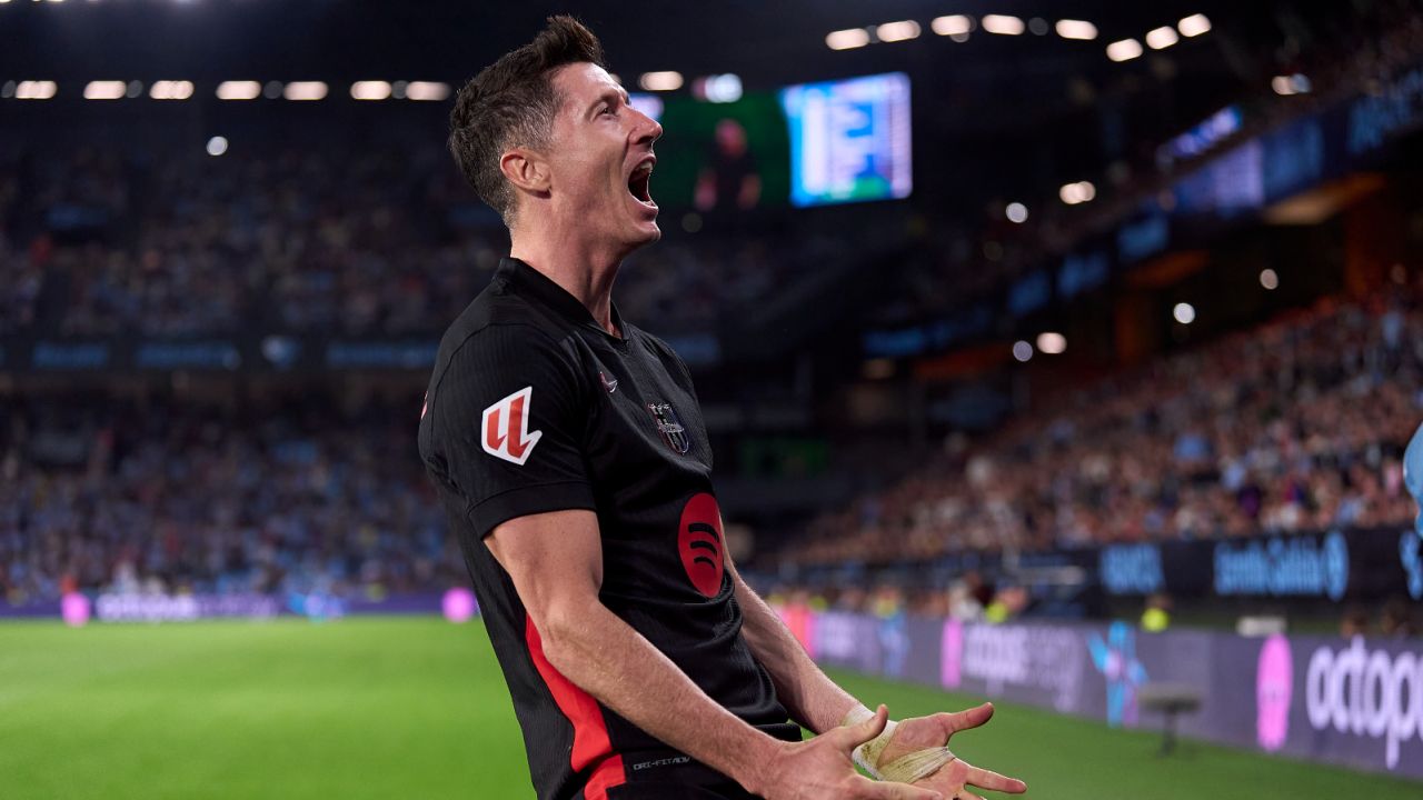 Robert Lewandowski może we wtorkowy wieczór zapisać się na kartach historii Ligi Mistrzów (fot. Getty)