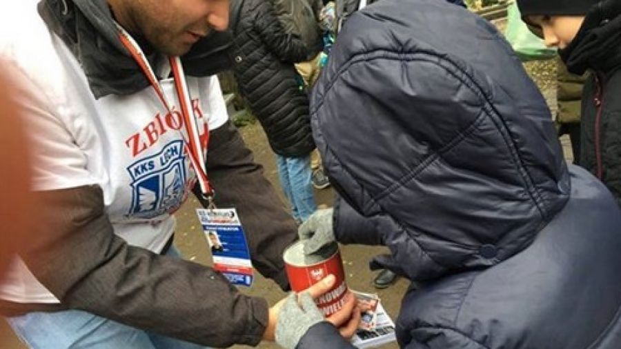 Kibicowska zbiórka na renowacje grobów powstańców wielkopolskich (fot. FB/ Lech Poznań)